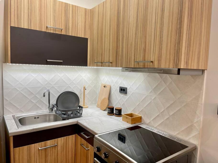 Urban Loft Downtown At Zakinthos Centre Apartment ไซคิย์นธอสทาวน์ ภายนอก รูปภาพ