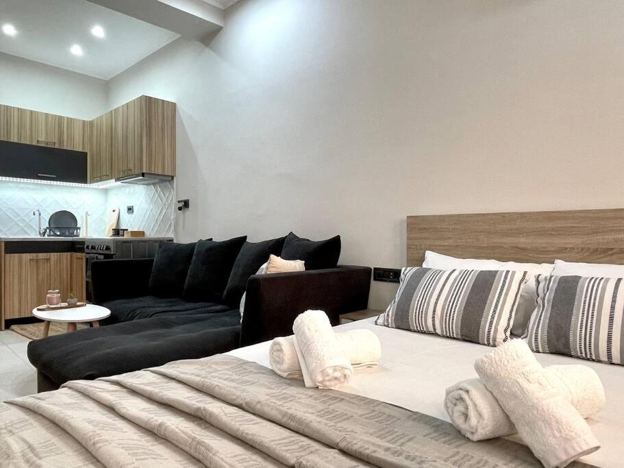 Urban Loft Downtown At Zakinthos Centre Apartment ไซคิย์นธอสทาวน์ ภายนอก รูปภาพ